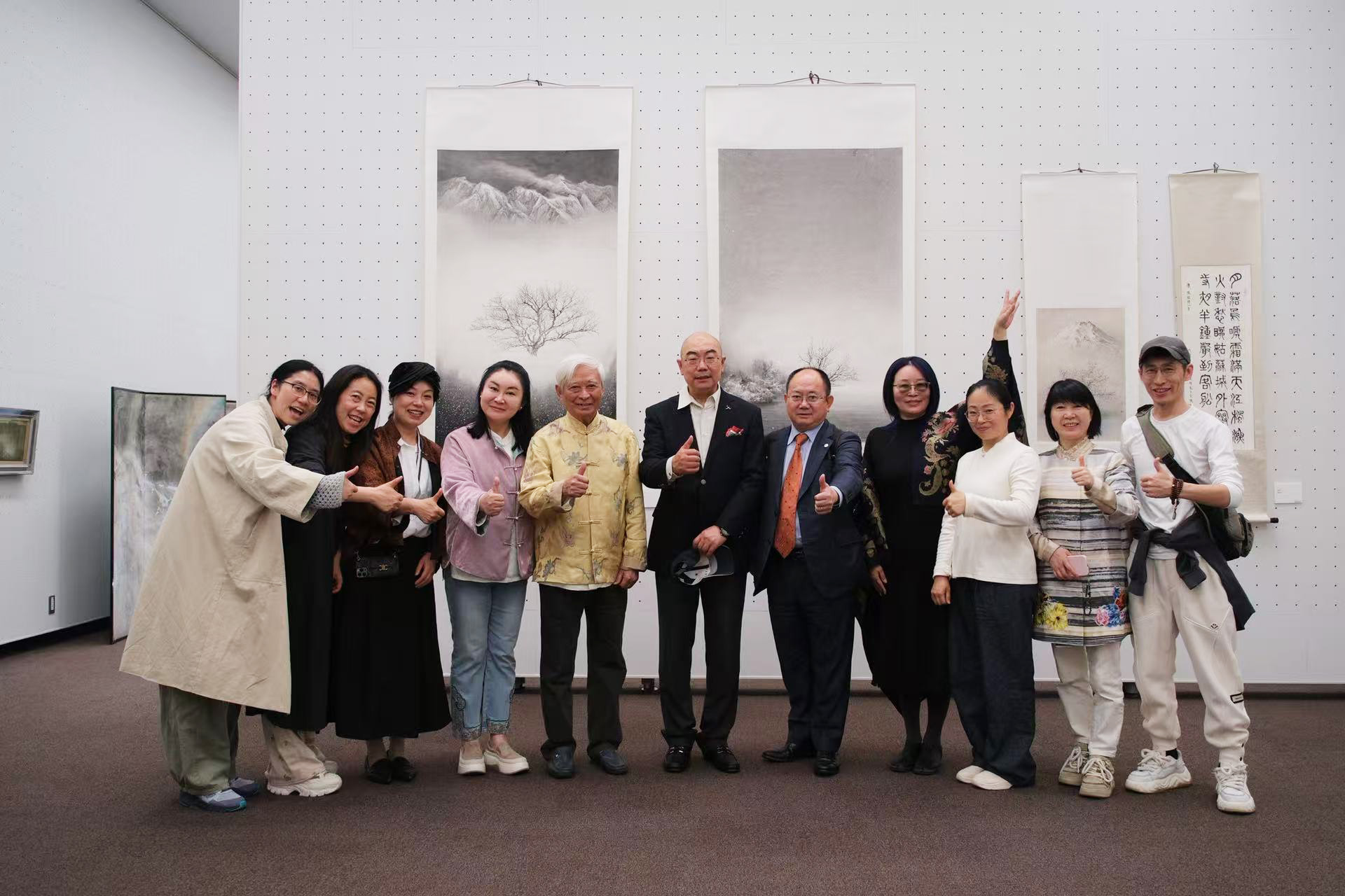 展厅合影